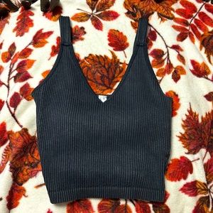 dark gray cropped tank with built in padding